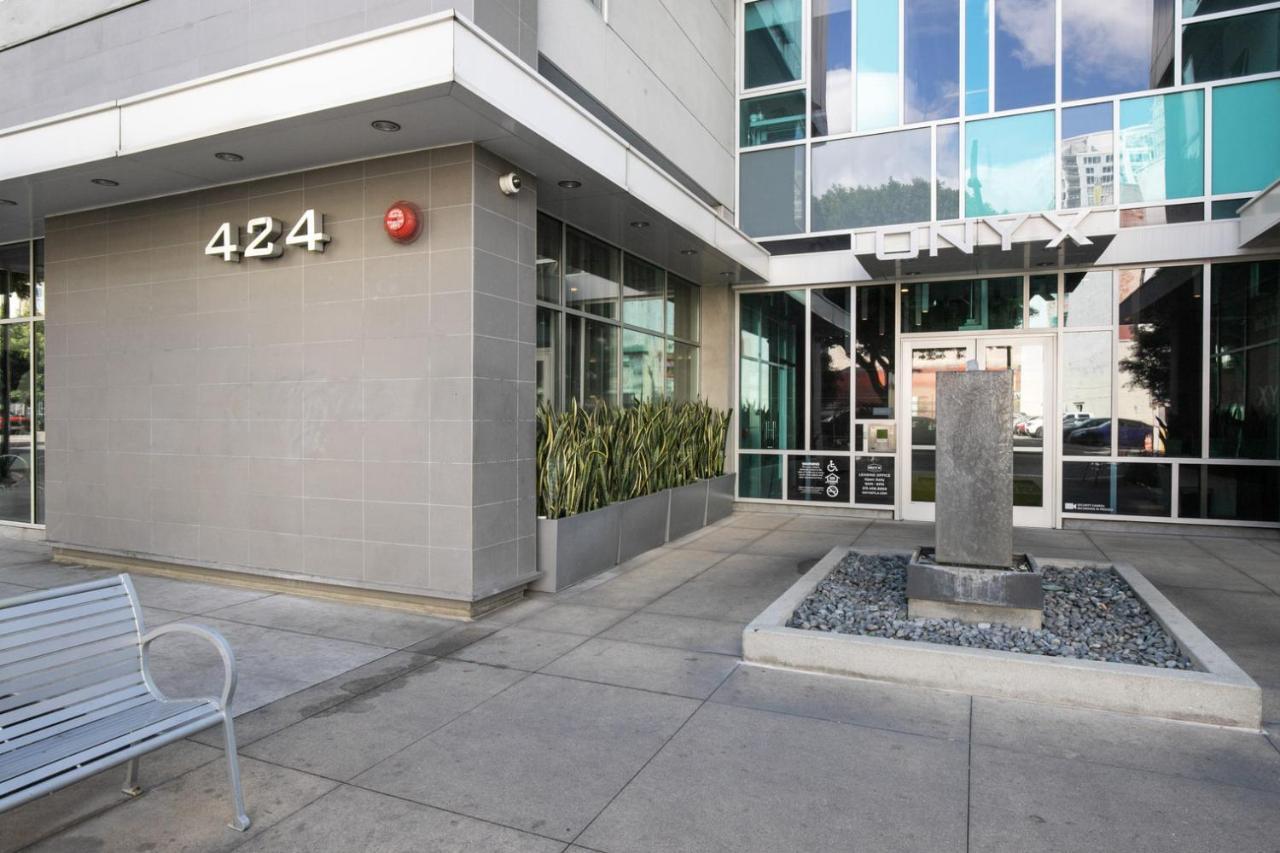 Downtown 1br W Pool Gym Lounge Nr 110 Lax-1011 Apartment *